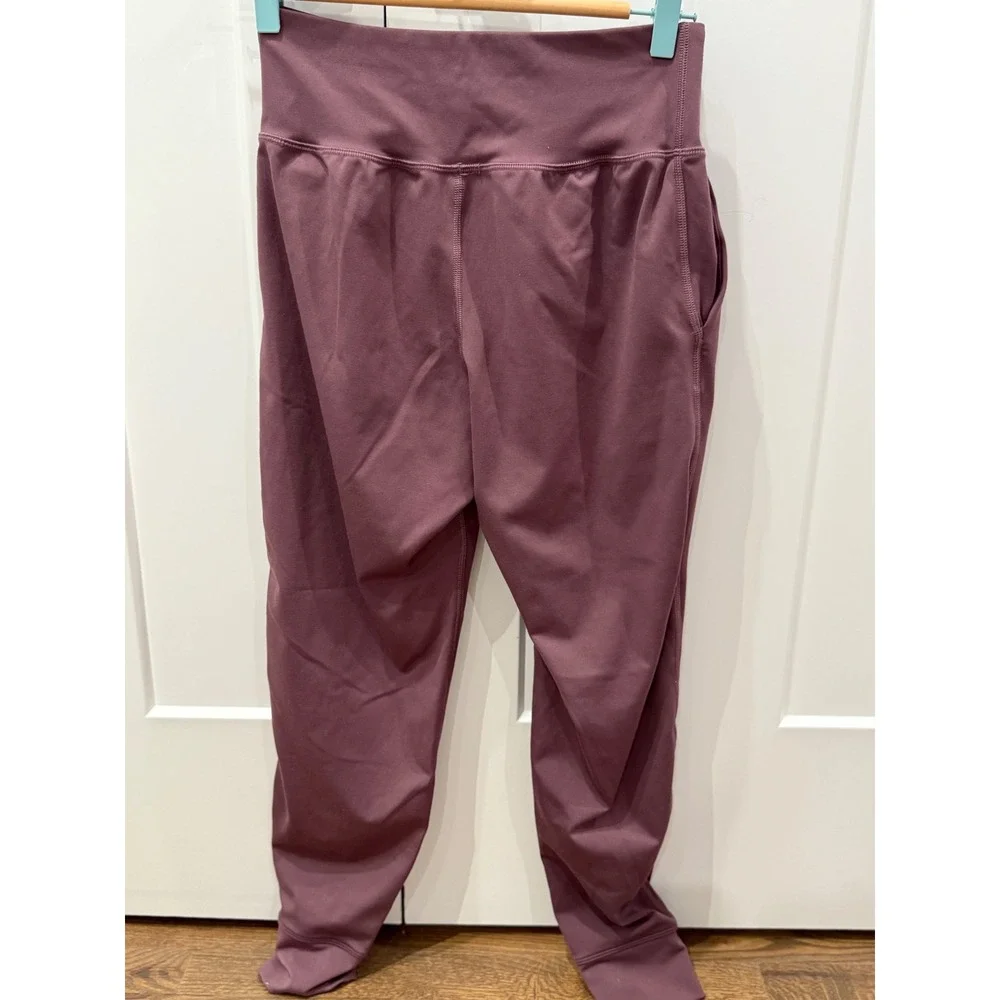 Under Armour Jogger Pants Purple Womens Size S Fitted‎ Athleisure Workout